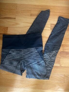 Athleta Navy and Gray Leggings